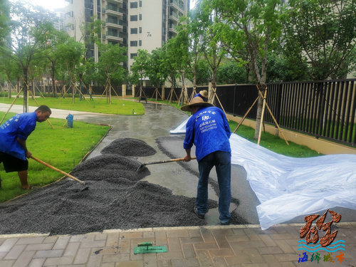 江門華蓬透水地坪施工中