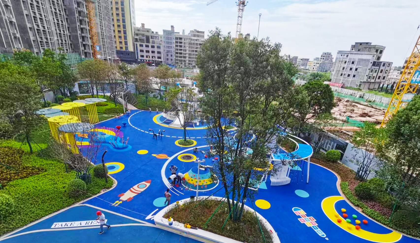 彩色運(yùn)動(dòng)地坪
